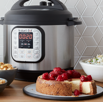 https://hips.hearstapps.com/hmg-prod/images/instant-pot-duo-pressure-cooker-1602244667.png?crop=0.715xw:1.00xh;0.143xw,0&resize=360:*