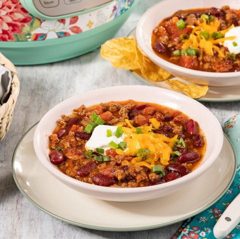 instant pot chili with sour cream and cheese