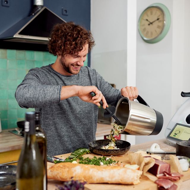 德國福維克的thermomix美善品多功能料理機，結合了22種廚房家電、超過15種烹飪模式，都能一次滿足！