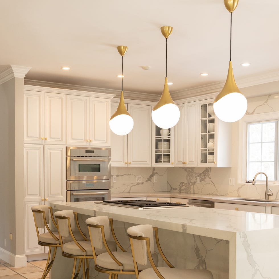 white and gold kitchen