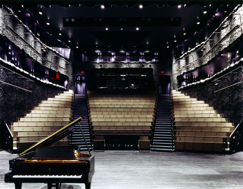 Interior of theatre seen from the stage. Walker Art Center, Minneapolis, United States. Architect: Herzog + de Meuron, 2005.