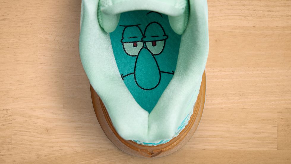 Así son las zapatillas de Nike en la serie Bob Esponja