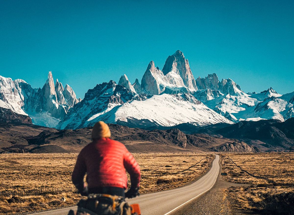 De beroemde pieken Aguja Poincenot en Fitz Roy Patagoni op de grens tussen Argentini en Chili