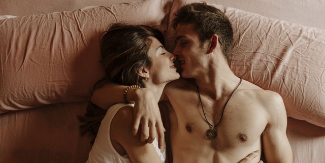 Sleeping Hot Romanse - Men Share Advice on What to Do When Having Sex for the First Time