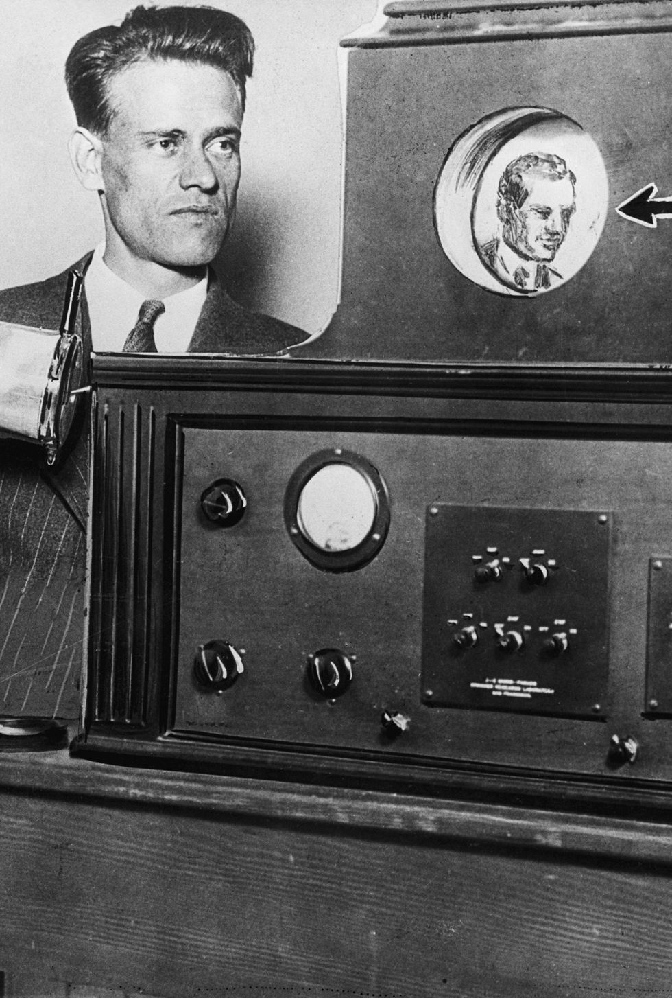 philo t farnsworth with an early television