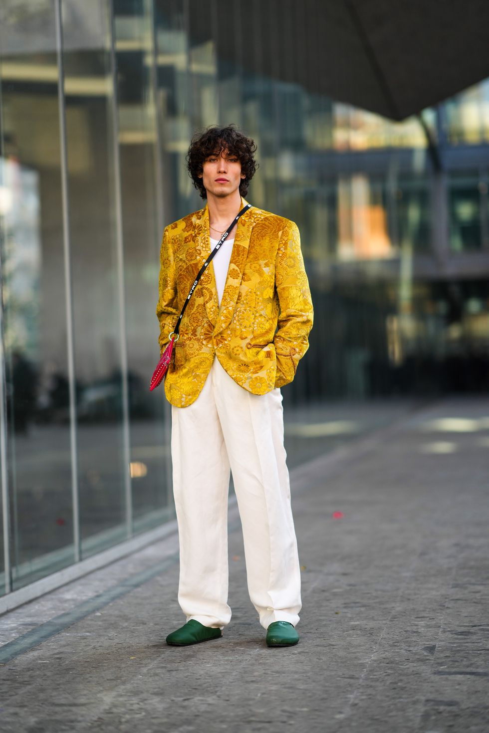 MODA: Camisetas de rayas para un look de estilo parisino que encontrarás en  las rebajas de Massimo Dutti