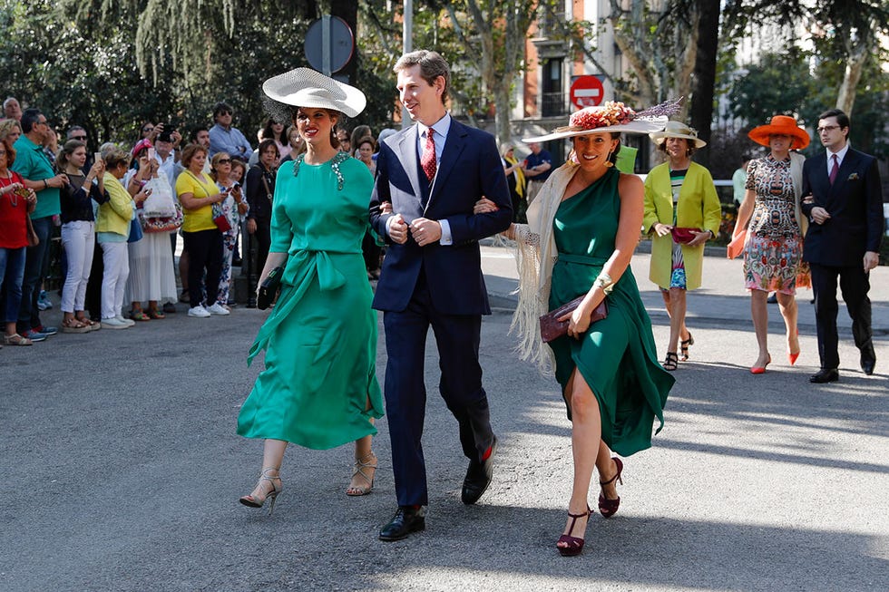 Invitados llegan a la boda