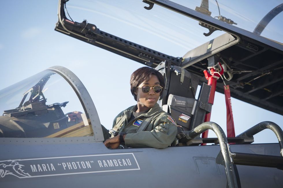 Fighter pilot, Pilot, Vehicle, Helicopter pilot, Aviation, Airplane, Aircraft, Air force, Cockpit, Flight engineer, 