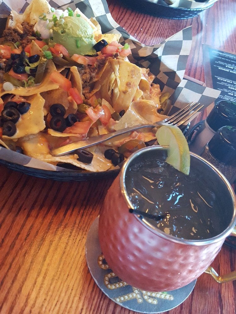 Dish, Food, Cuisine, Tortilla chip, Ingredient, Junk food, Nachos, Snack, Recipe, Produce, 