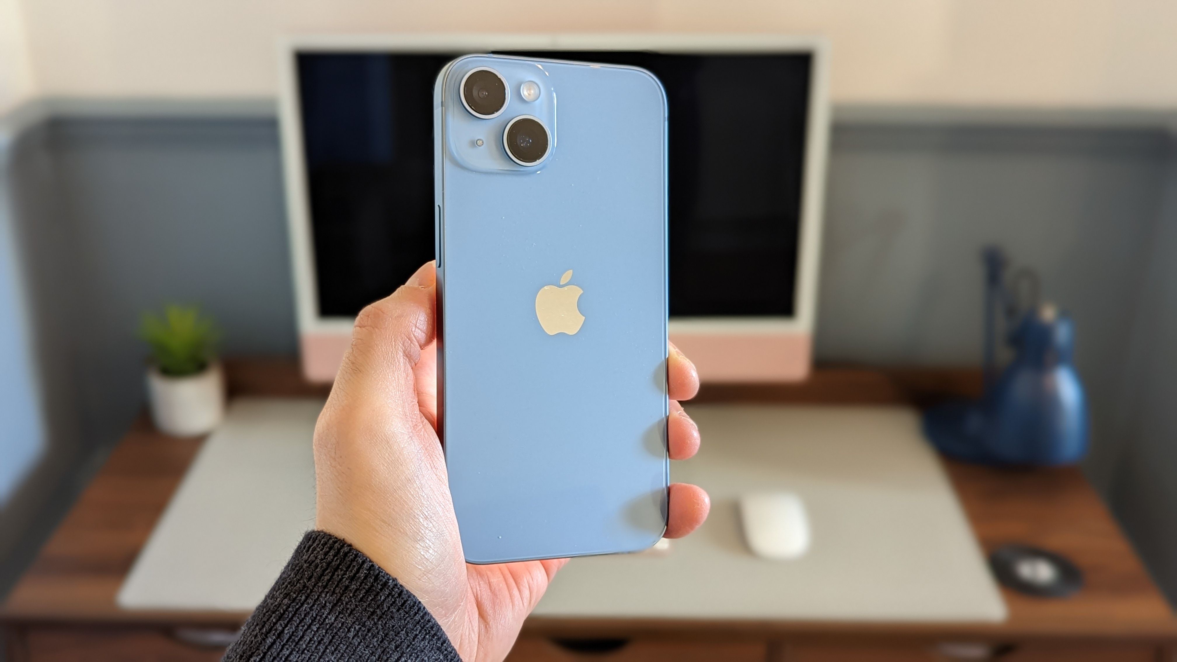 Buy iPhone 14 Plus 256GB Blue - Apple (UK)