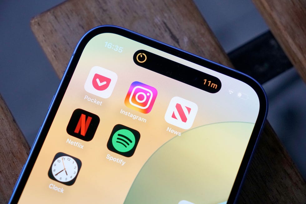 apple iphone 16 review
