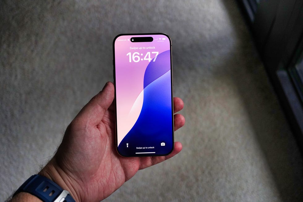 apple iphone 16 pro review