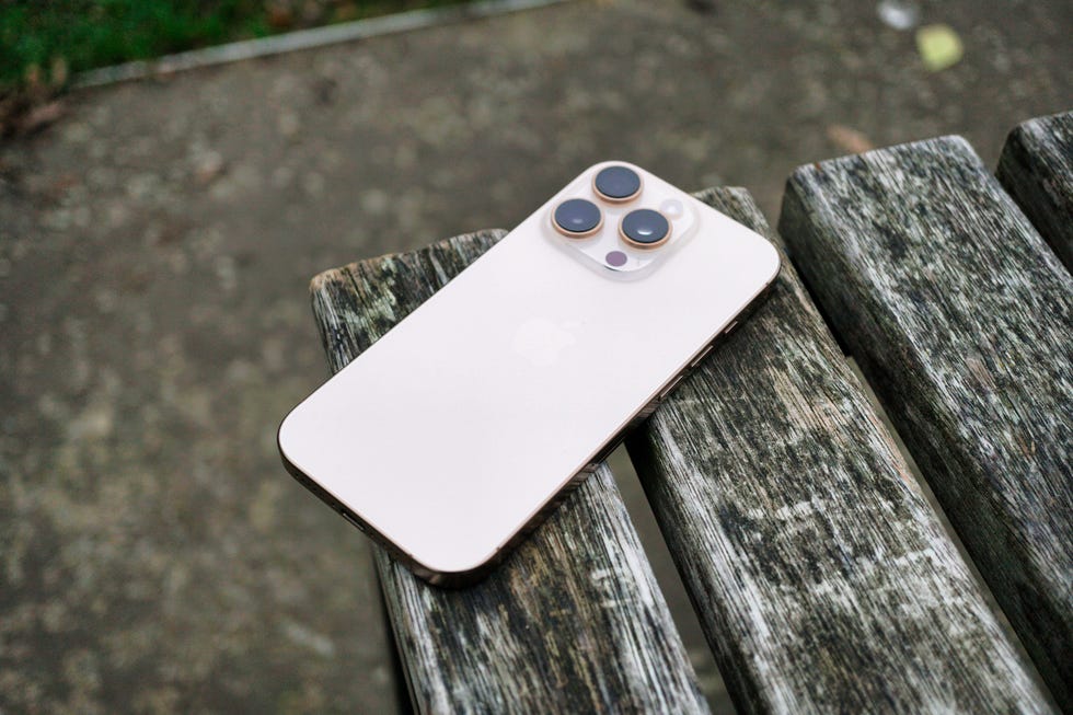 apple iphone 16 pro review