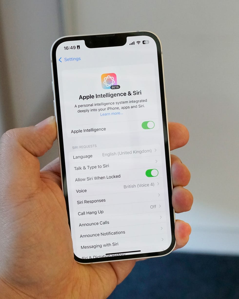 apple iphone 16e review