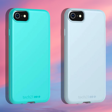 tech21 apple iphone se cases featured on pink and blue sunsetting sky