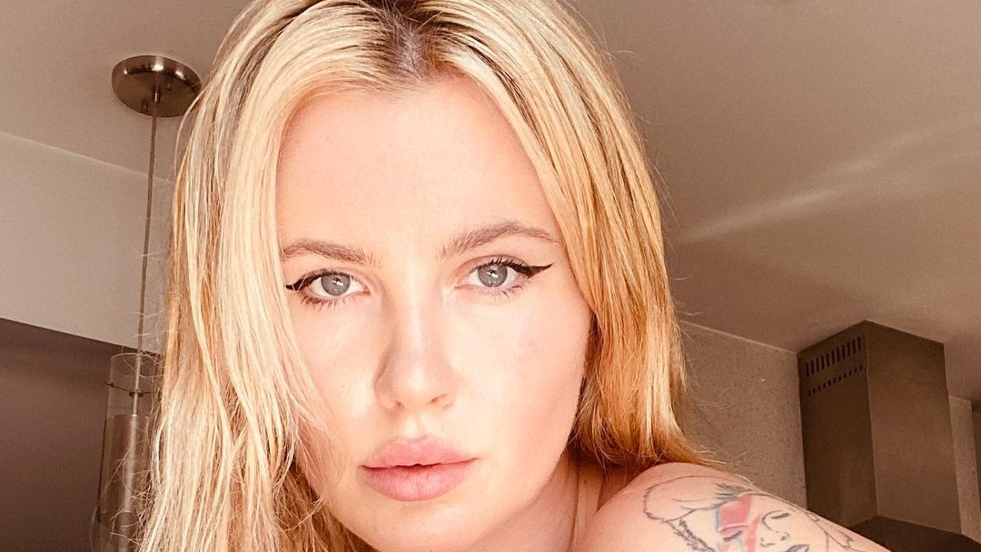 preview for Ireland Baldwin Has a Sexy Photoshoot Nude in the Sand