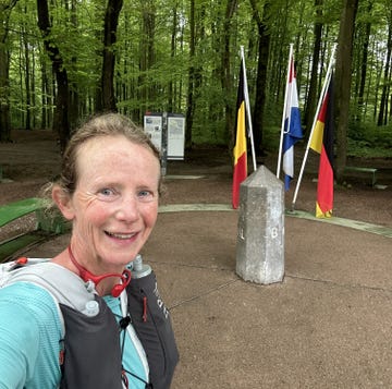 irene kinnegim bij het drielandenpunt tijdens de dutch mountain trail