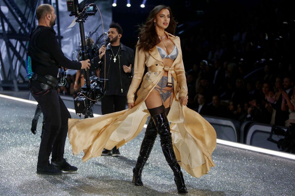 2016 victoria's secret fashion show in paris   show