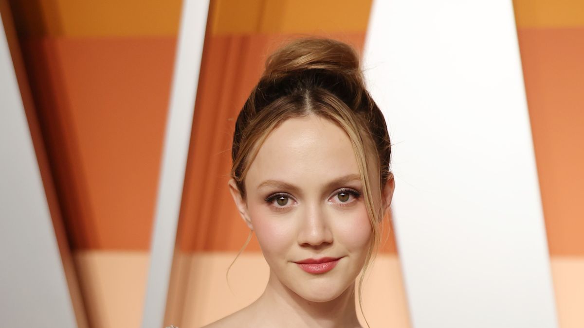 Vista previa de Jackson White, Grace Van Patten y Alicia Crowder en la silla caliente | ¿Dónde está la mentira? | ELLE