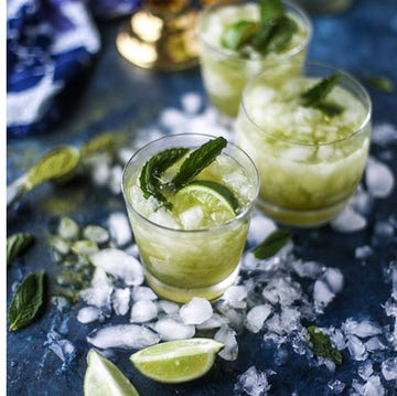 Drink, Mojito, Mint julep, Alcoholic beverage, Food, Lemonade, Cocktail, Lime, Moscow mule, Limonana, 