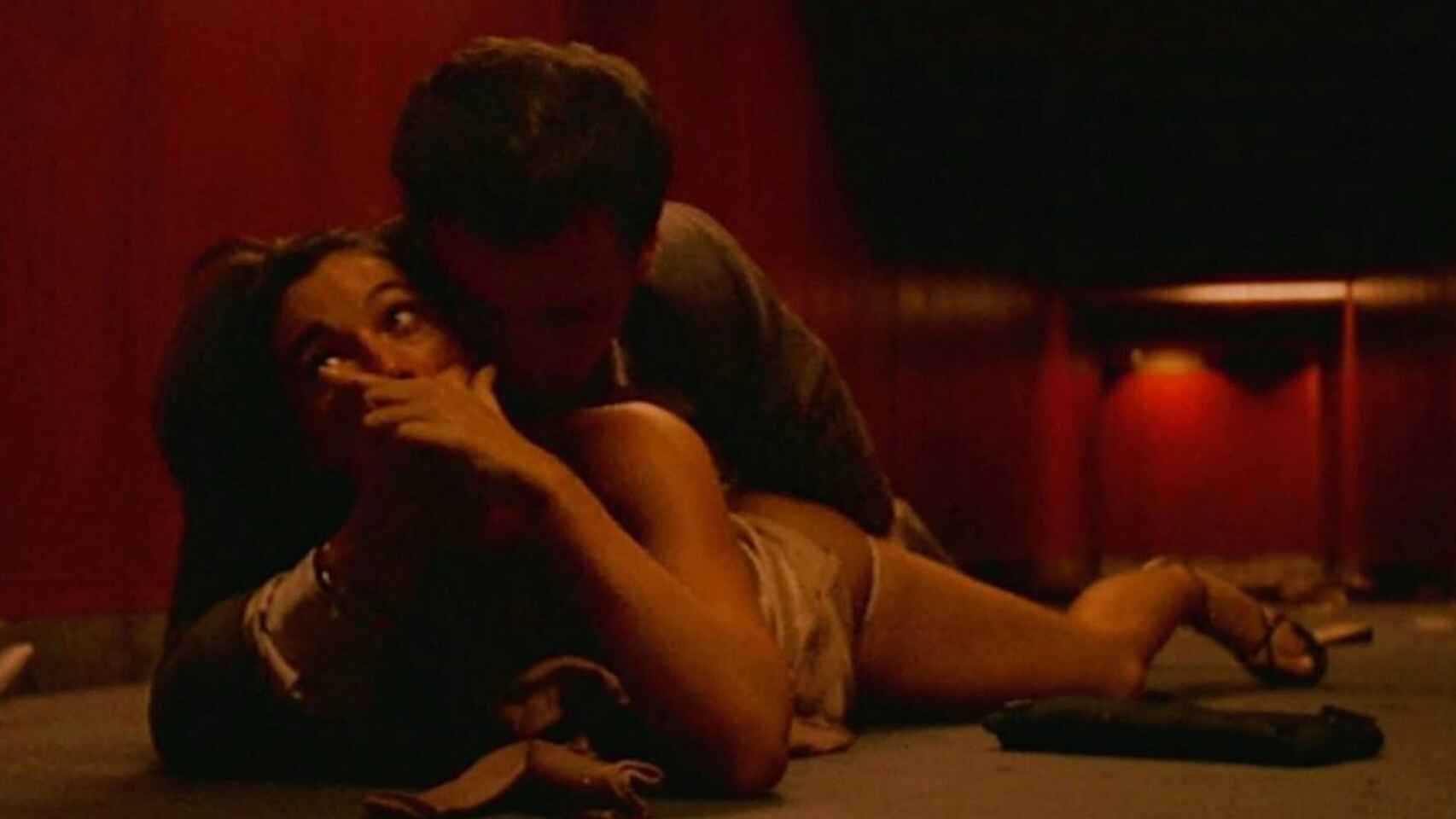 Irreversible escena violación
