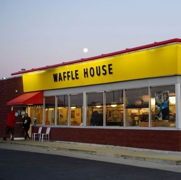 is waffle house open on christmas 2023