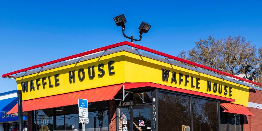 Is Waffle House Open on Christmas 2022? Waffle Hour Holiday Hours and