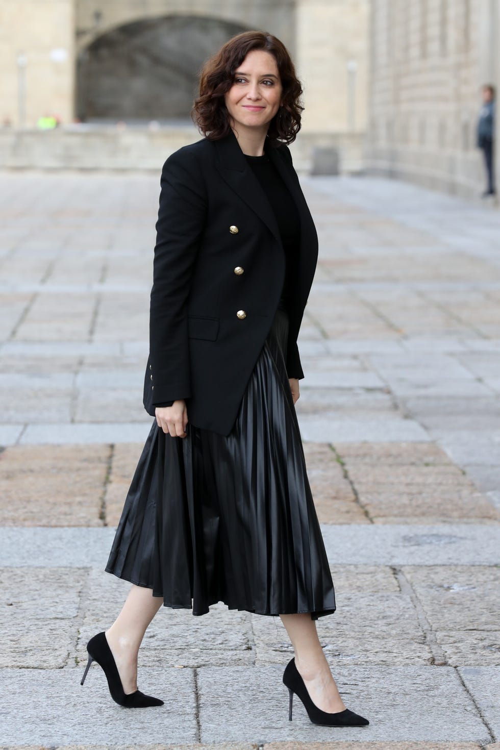 Clothing, Street fashion, Black, Coat, Fashion, Outerwear, Footwear, Dress, Snapshot, Fashion model, 