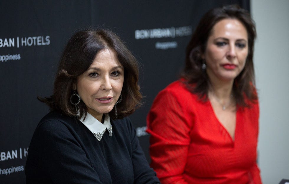 La periodista presentó la 'Habitación Solidaria' en Barcelona, un nuevo proyecto benéfico que dona el 5% de los fondos recaudados por una cadena hotelera a la investigación. Durante la presentación, Gemio aseguró que, al contrario de las de las declaraciones de Arcadi Espada en el 'Chester', el estado tiene la responsabilidad de ayudar a las personas más débiles.
