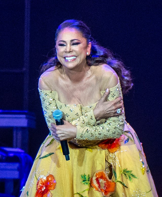 isabel pantoja en concierto en el palau sant jordi