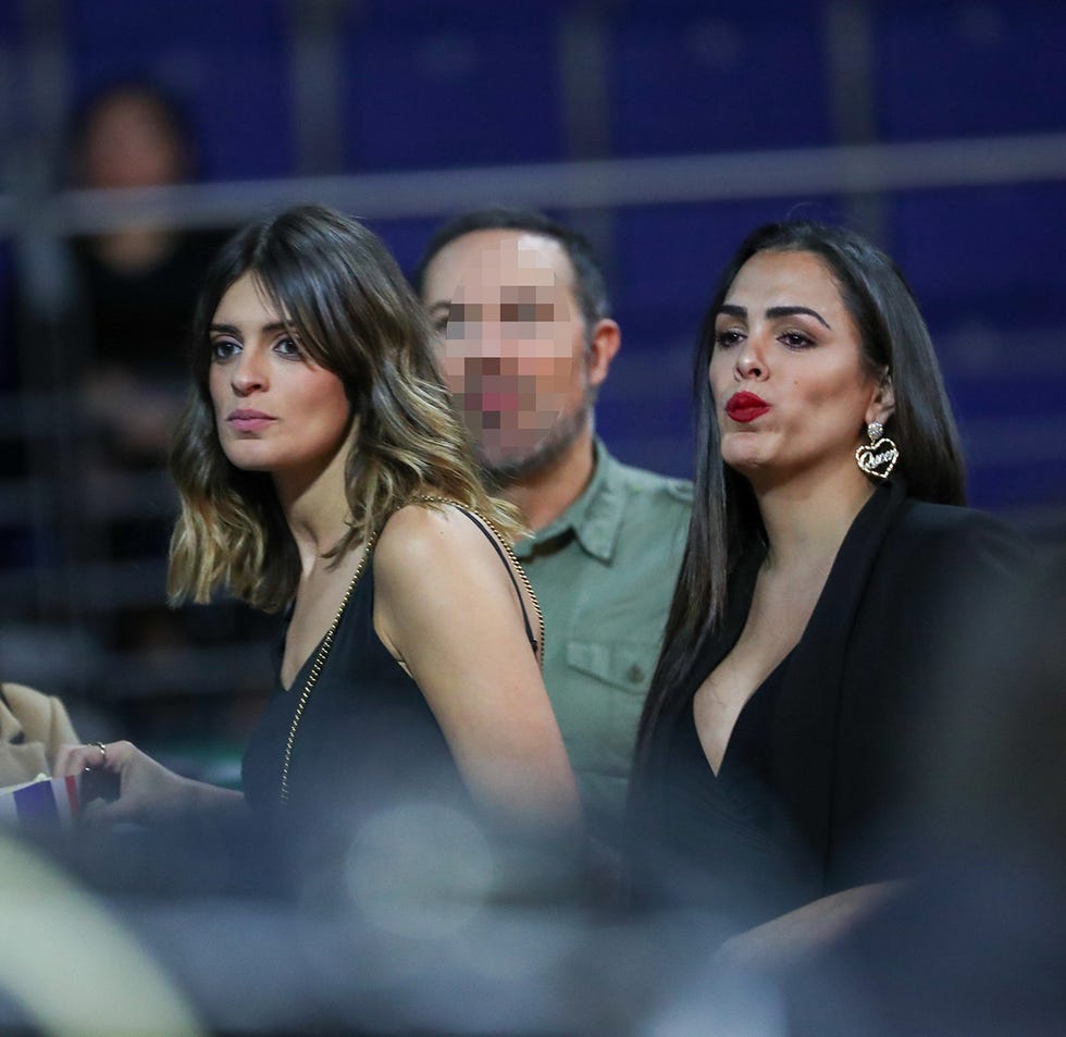 FAMOSOS ASISTEN AL CONCIERTO DE ISABEL PANTOJA