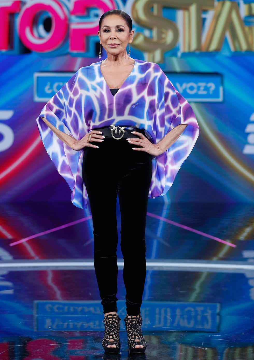 isabel pantoja luce nueva imagen en la presentación de 'top star'