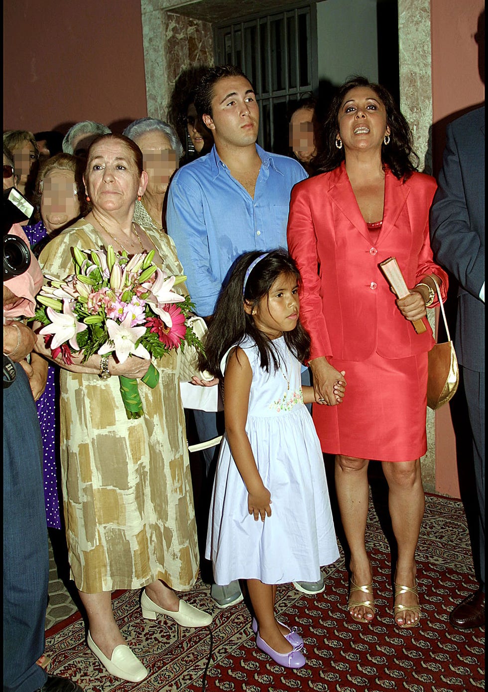 Isabel Pantoja con su madre y sus hijos