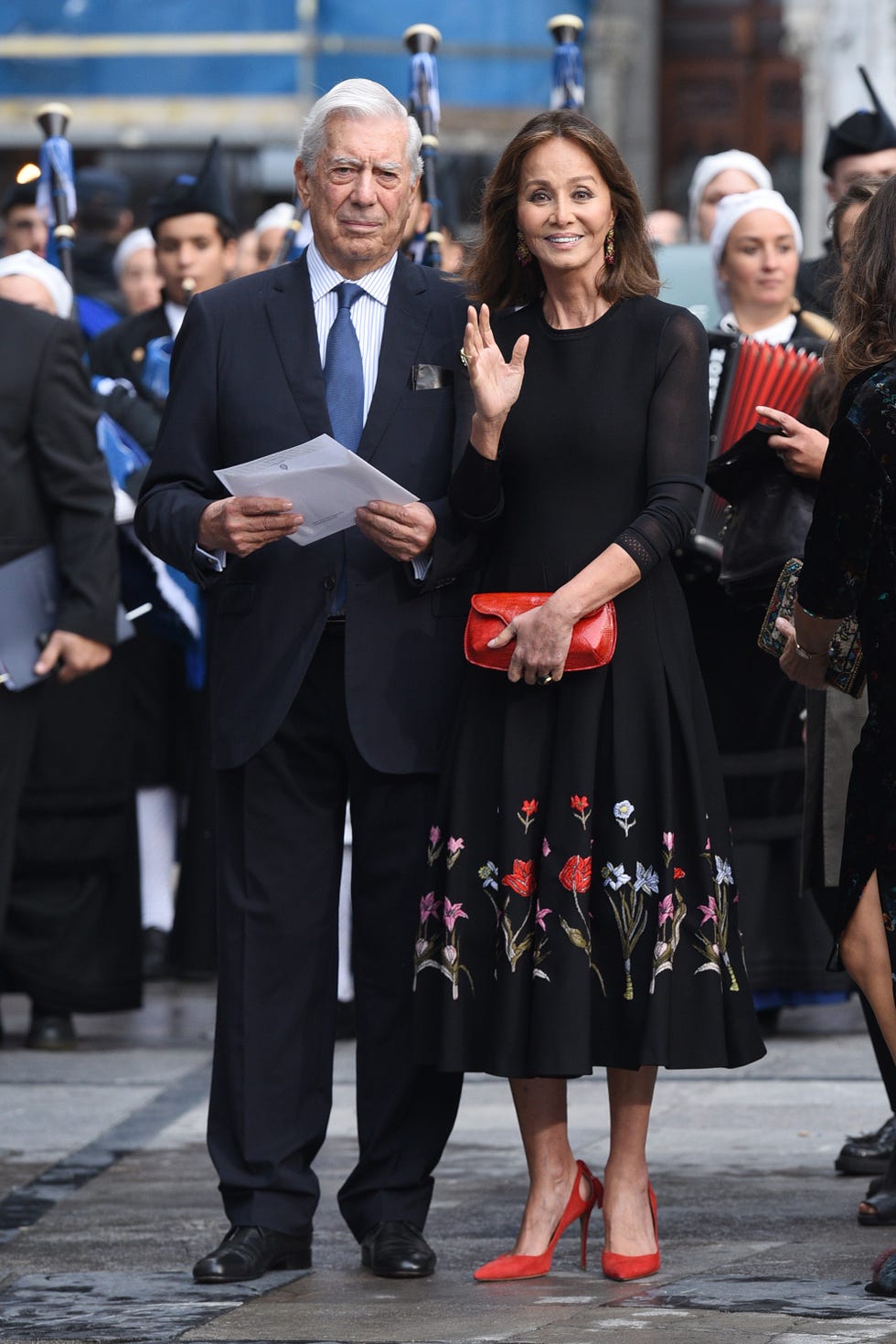 El escritor Mario Vargas Llosa y su pareja, Isabel Preysler.