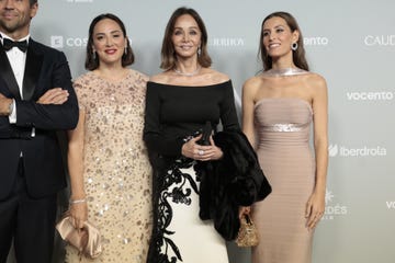 isabel preysler con sus hijas