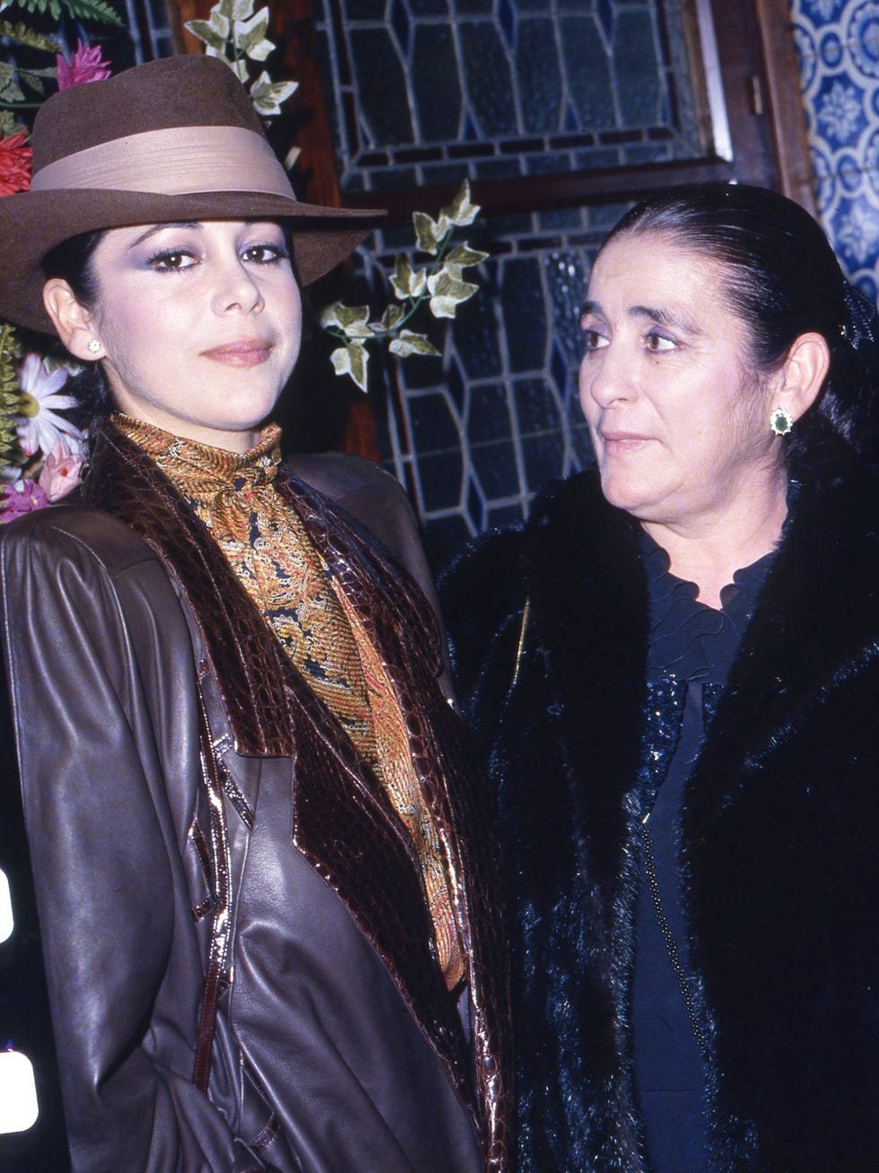 la cantante y su madre en una foto de archivo