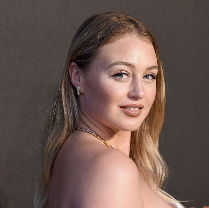 684px x 682px - Model Iskra Lawrence Shares Favorite Face Scrub, Mascara, Perfume