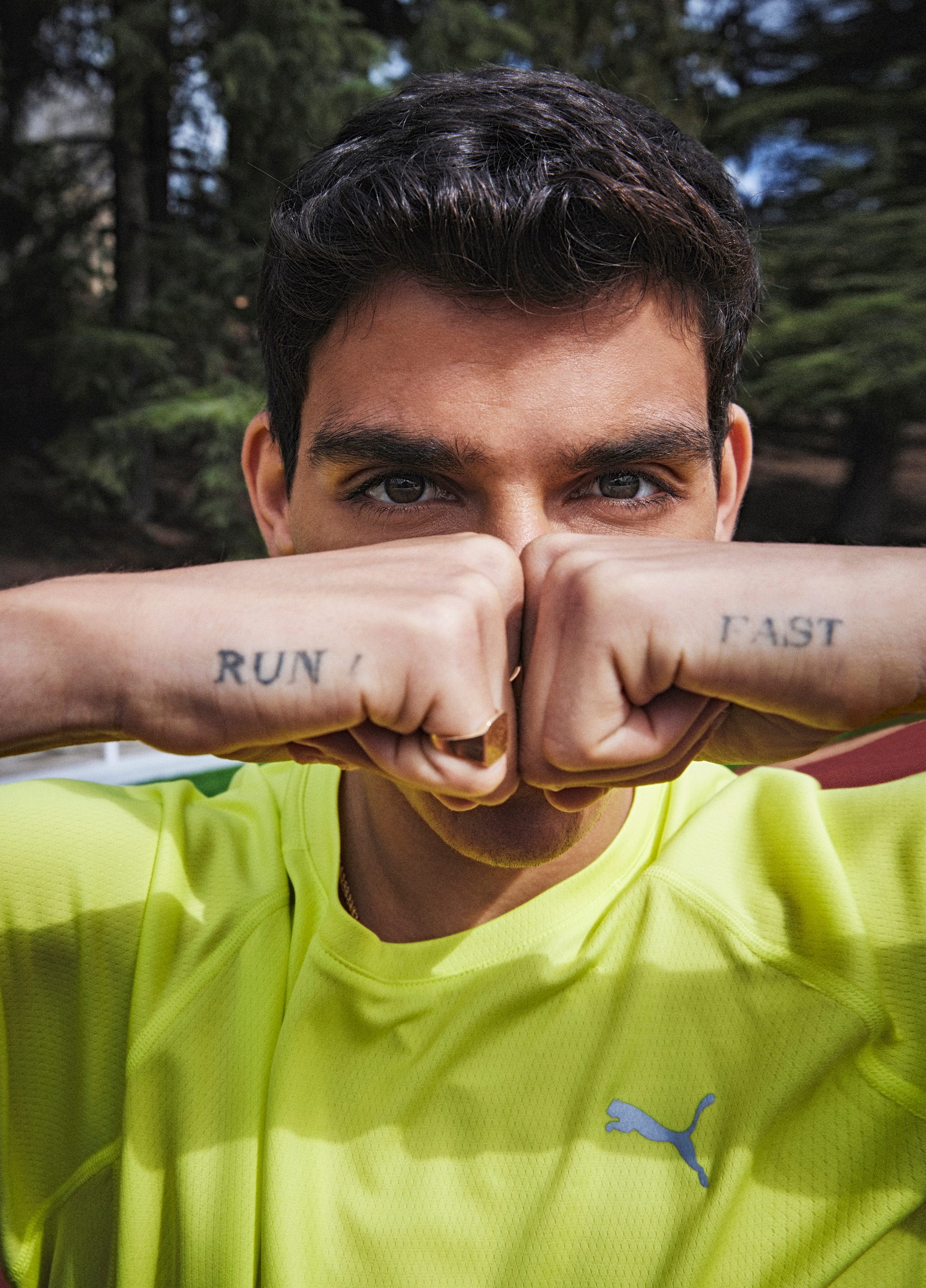 ismanon en una sesión para runner's world con puma