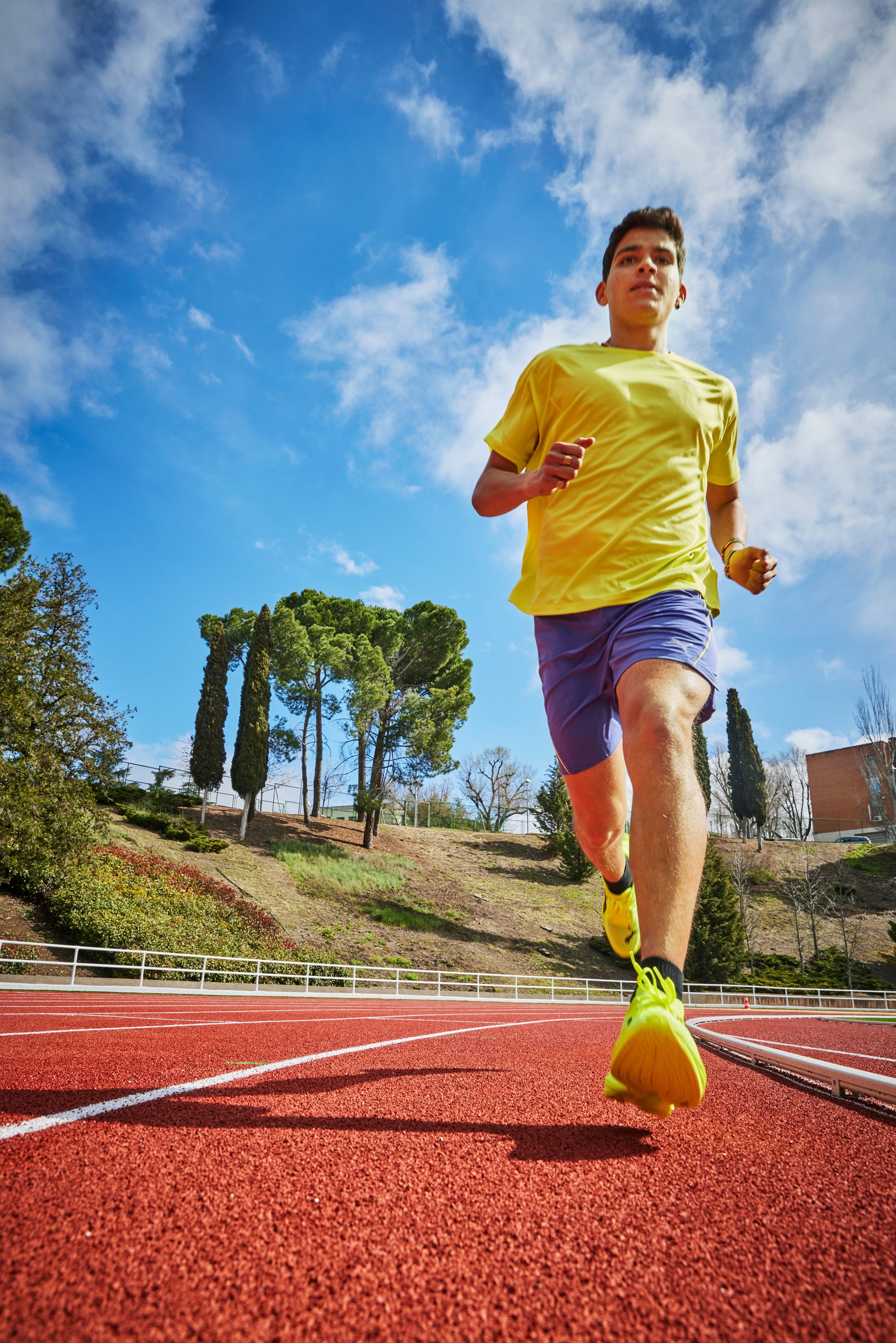 ismanon en una sesión para runner's world con puma