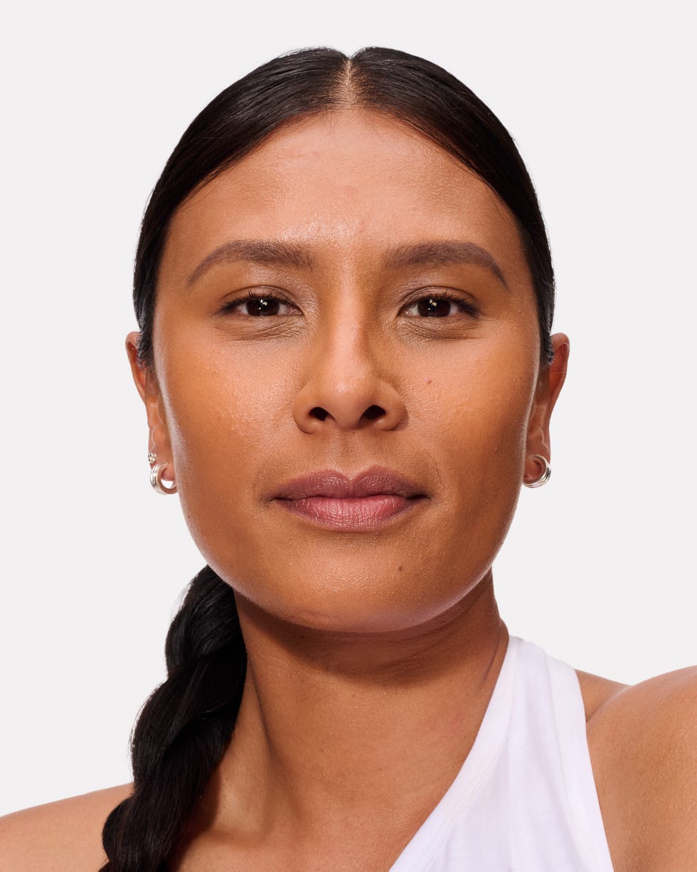 model wearing simple make up