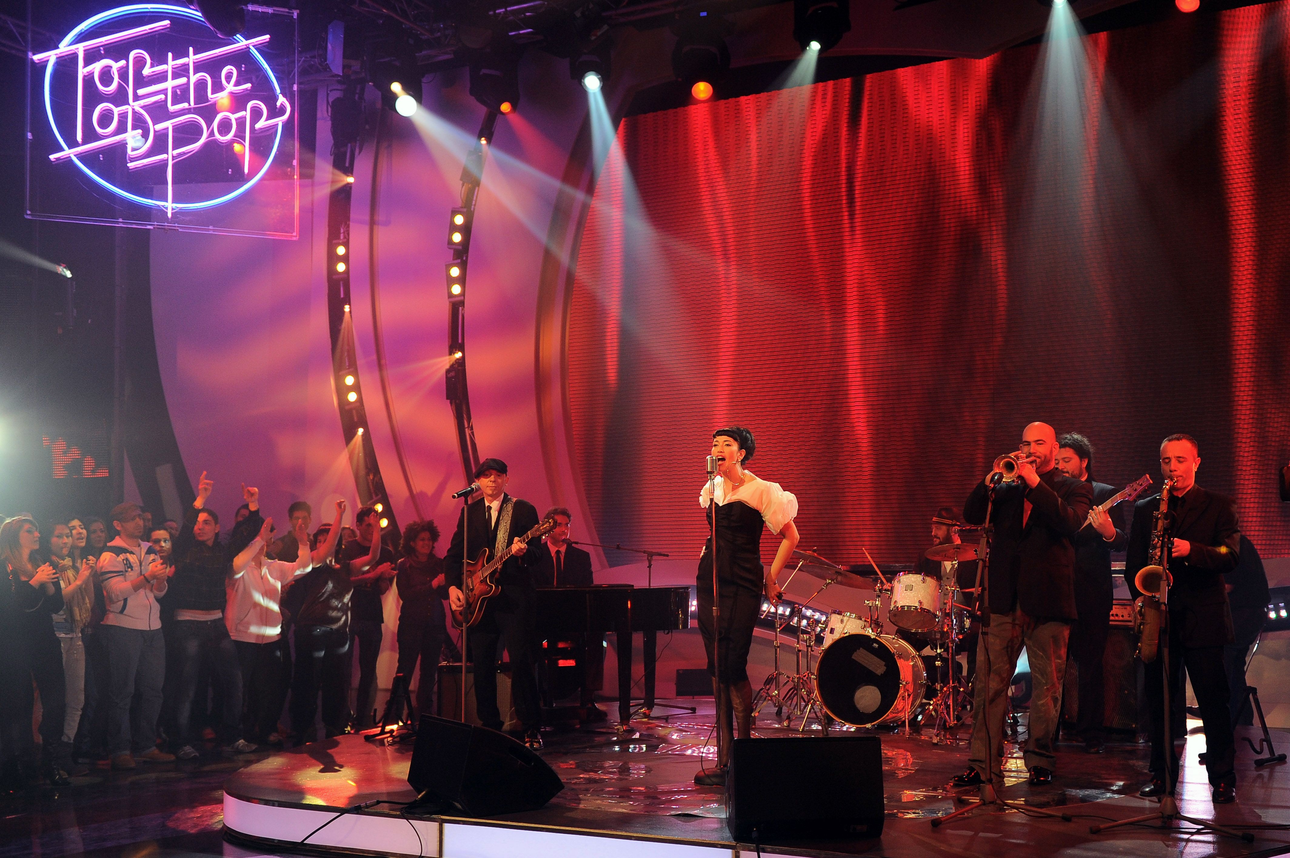 Nostalgia, portami via: Top of the Pops, lo show musicale che ha reso cool le classifiche dei brani più ascoltati
