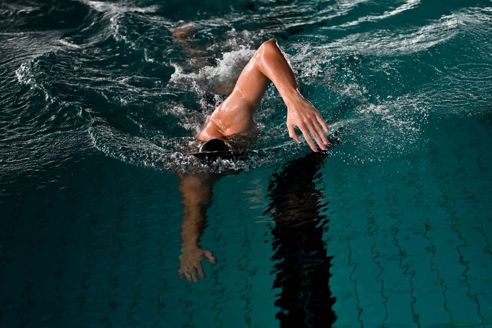 alessandro miressi swimming training before paris olympics 2024