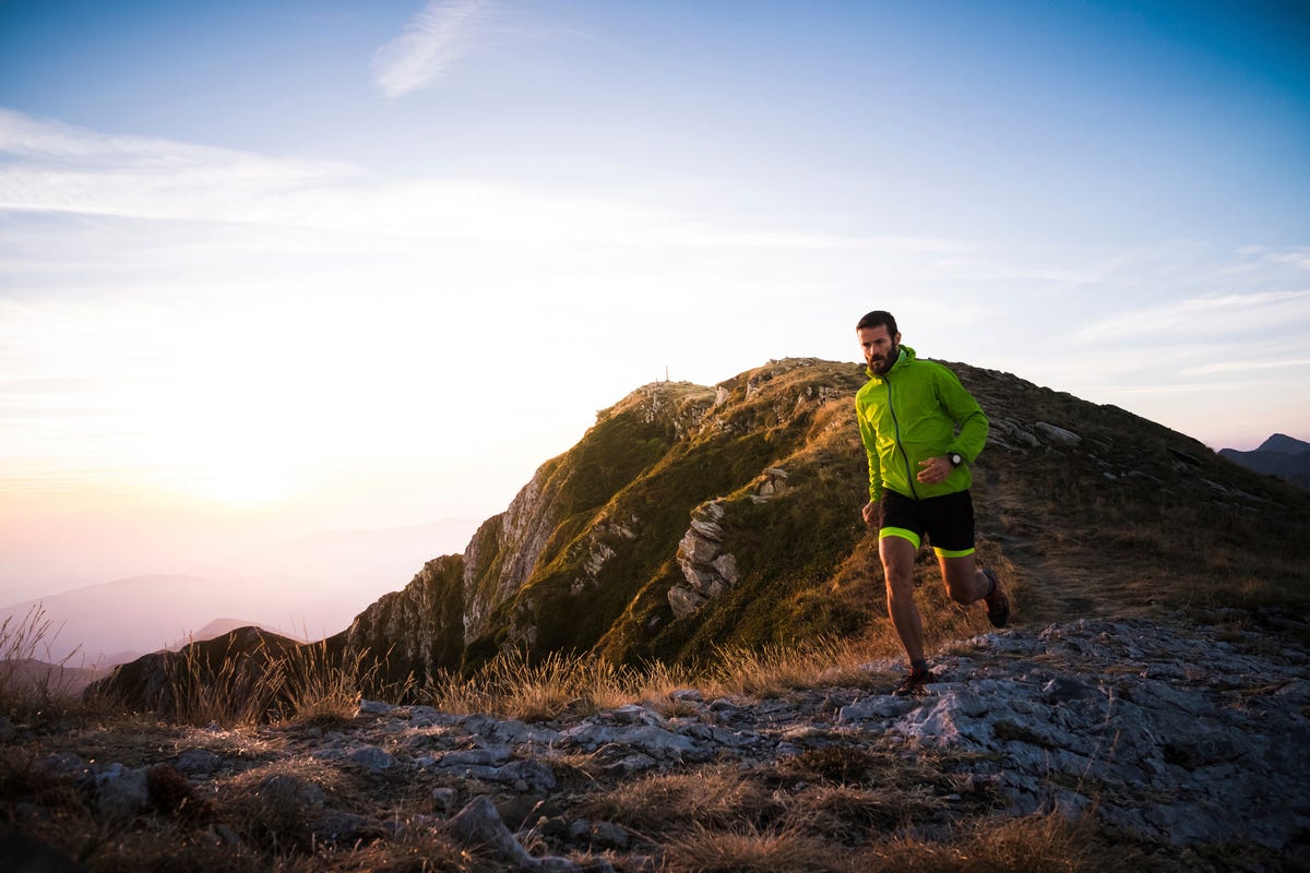 preview for Dalla corsa su strada al trail running: perché in estate correre per sentieri è la giusta soluzione