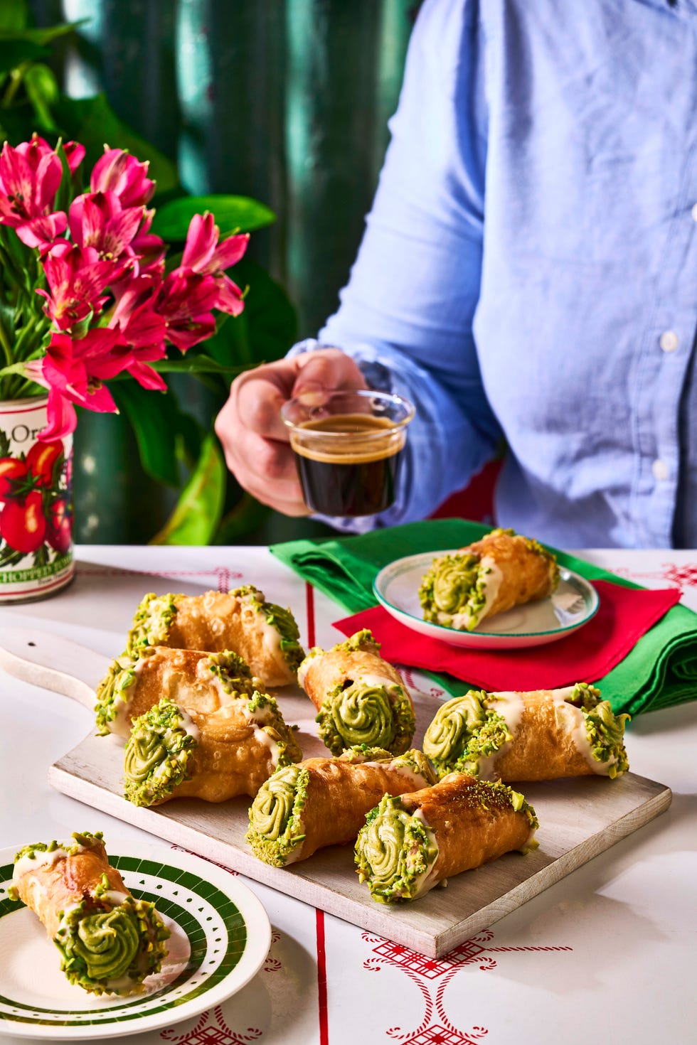 pistachio cannoli