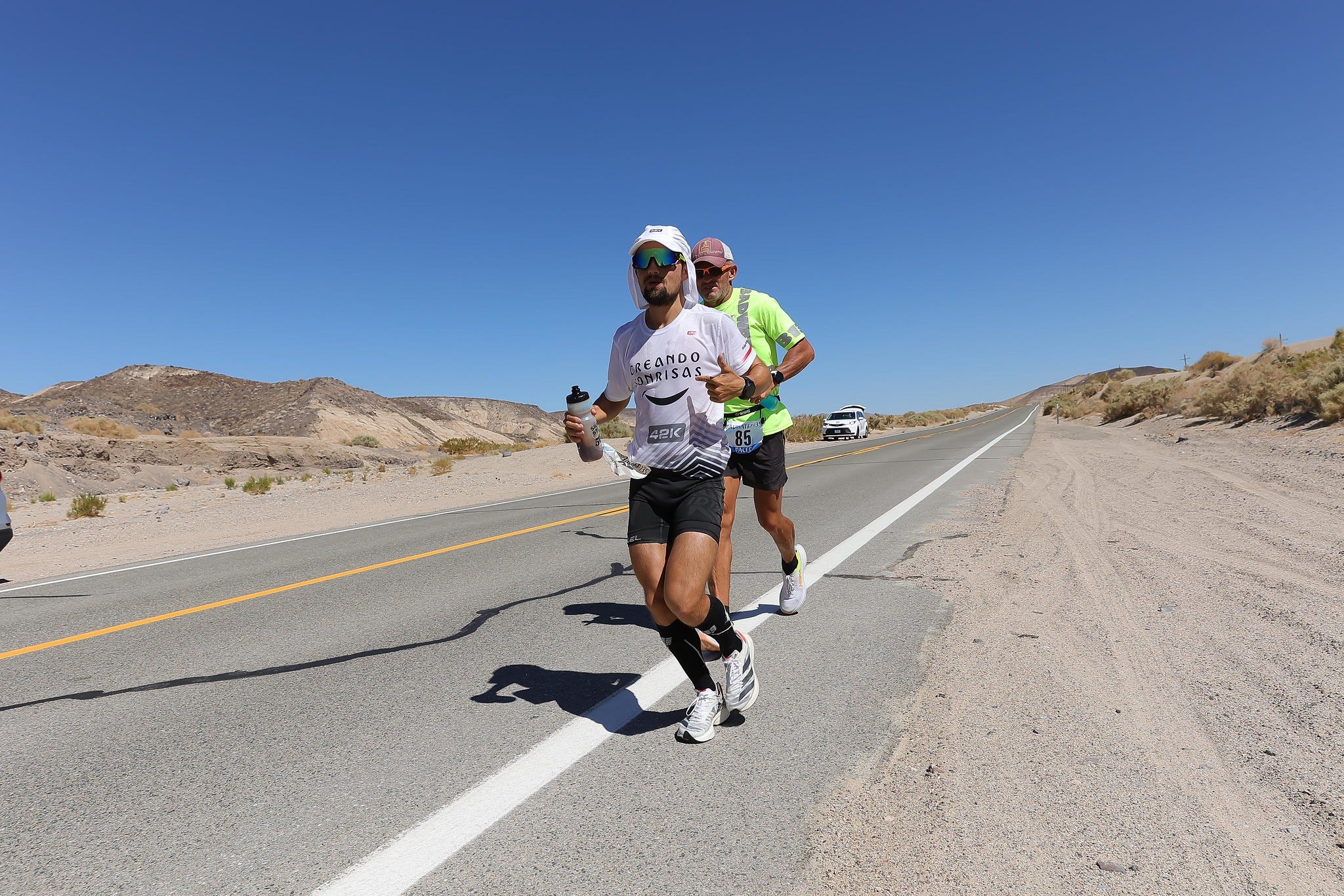 el español iván penalba en la badwater 135 de 2022 en la que terminó segundo