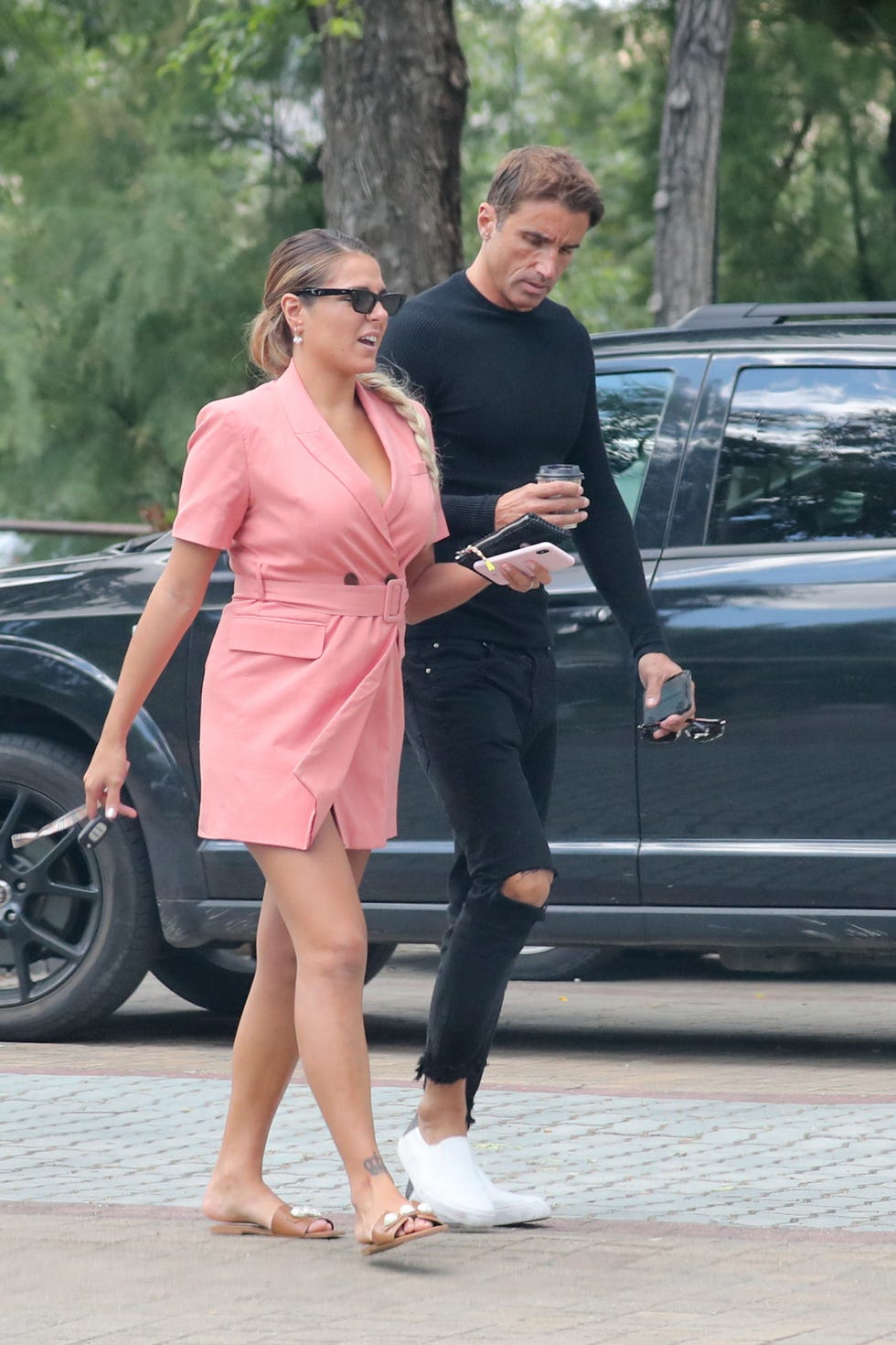 hugo sierra e ivana icardi por las calles de madrid