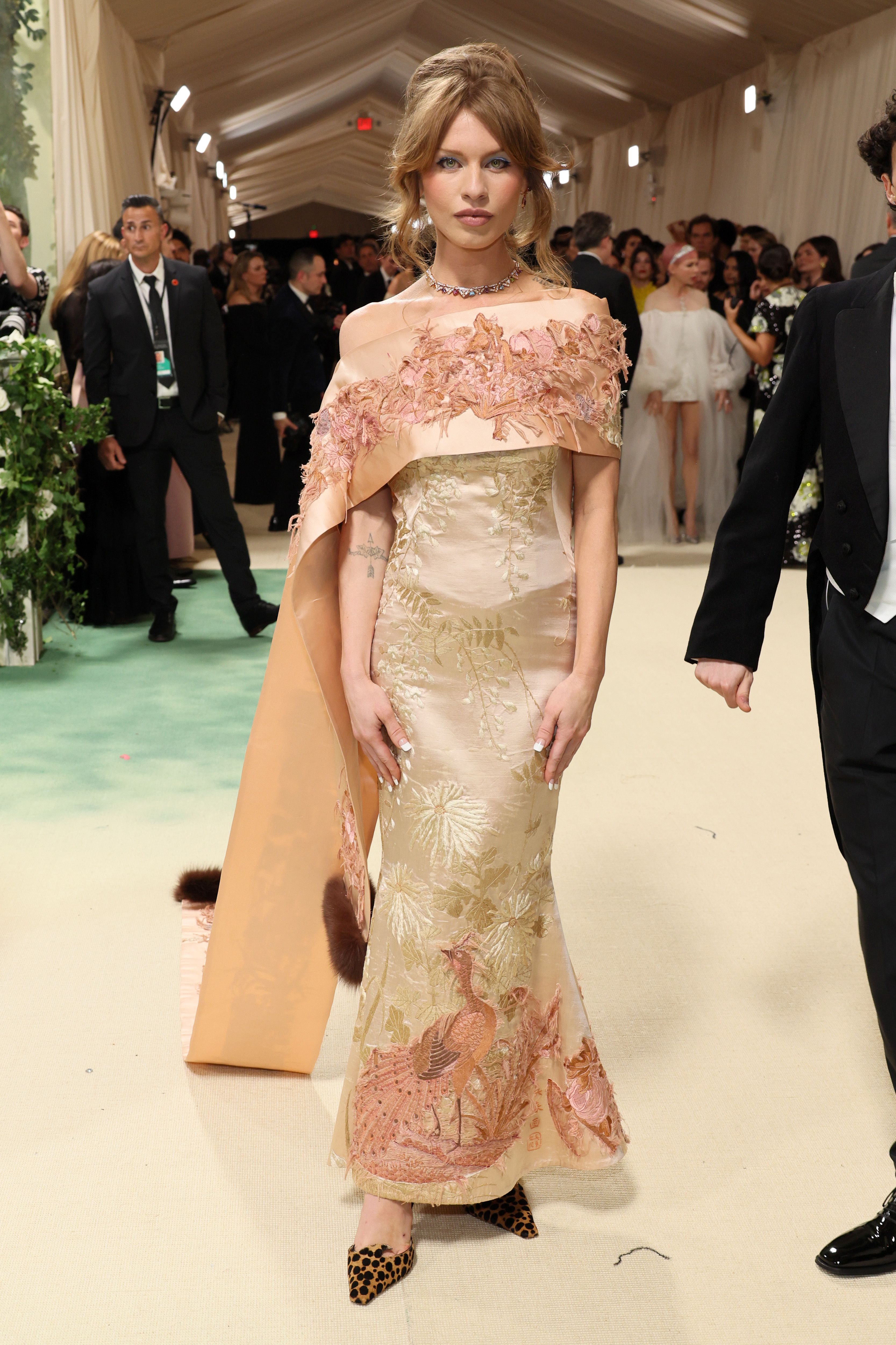 Lili reinhart met gala 2019 dress best sale