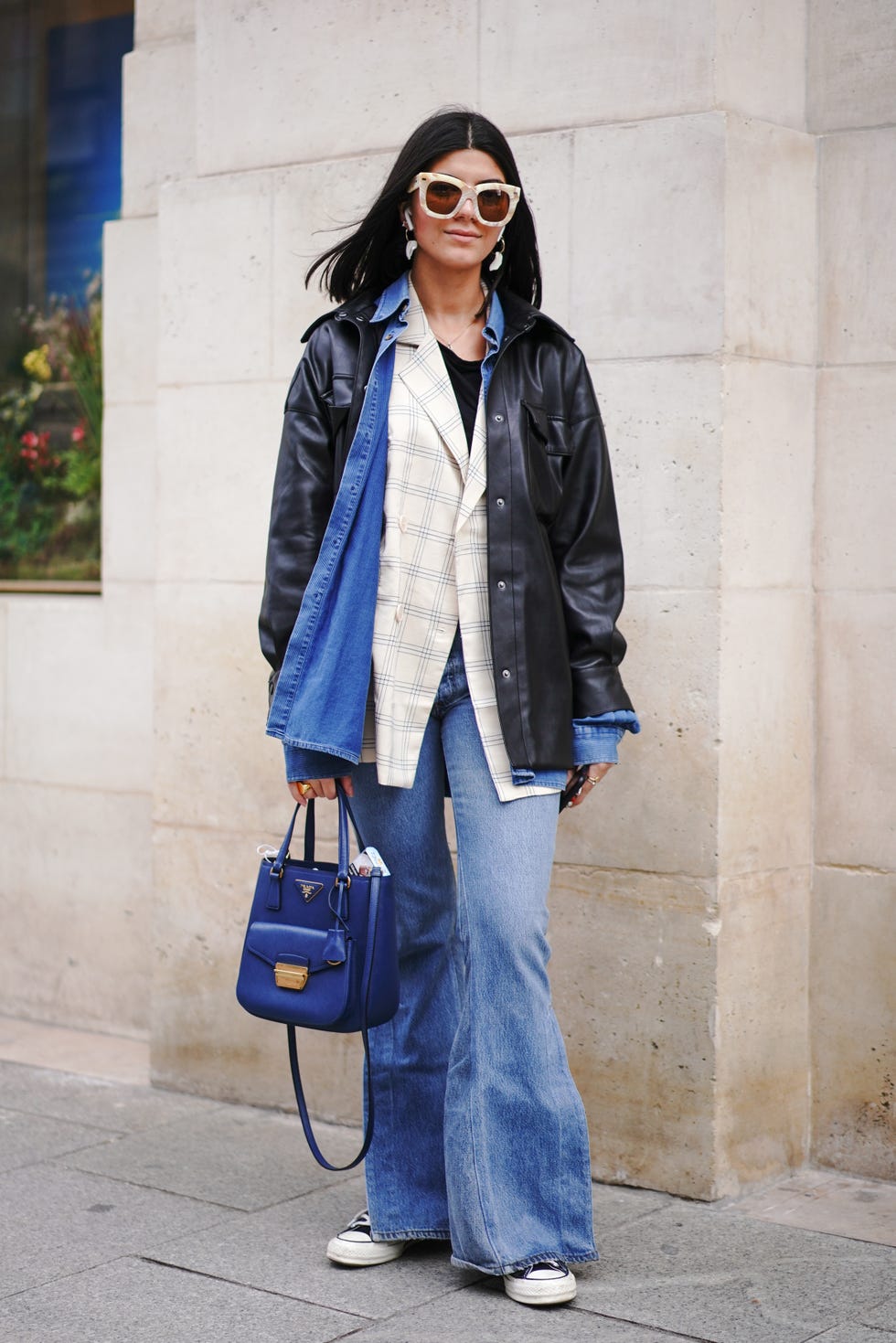 Jeans, Clothing, Street fashion, Denim, Fashion, Jacket, Coat, Snapshot, Outerwear, Electric blue, 