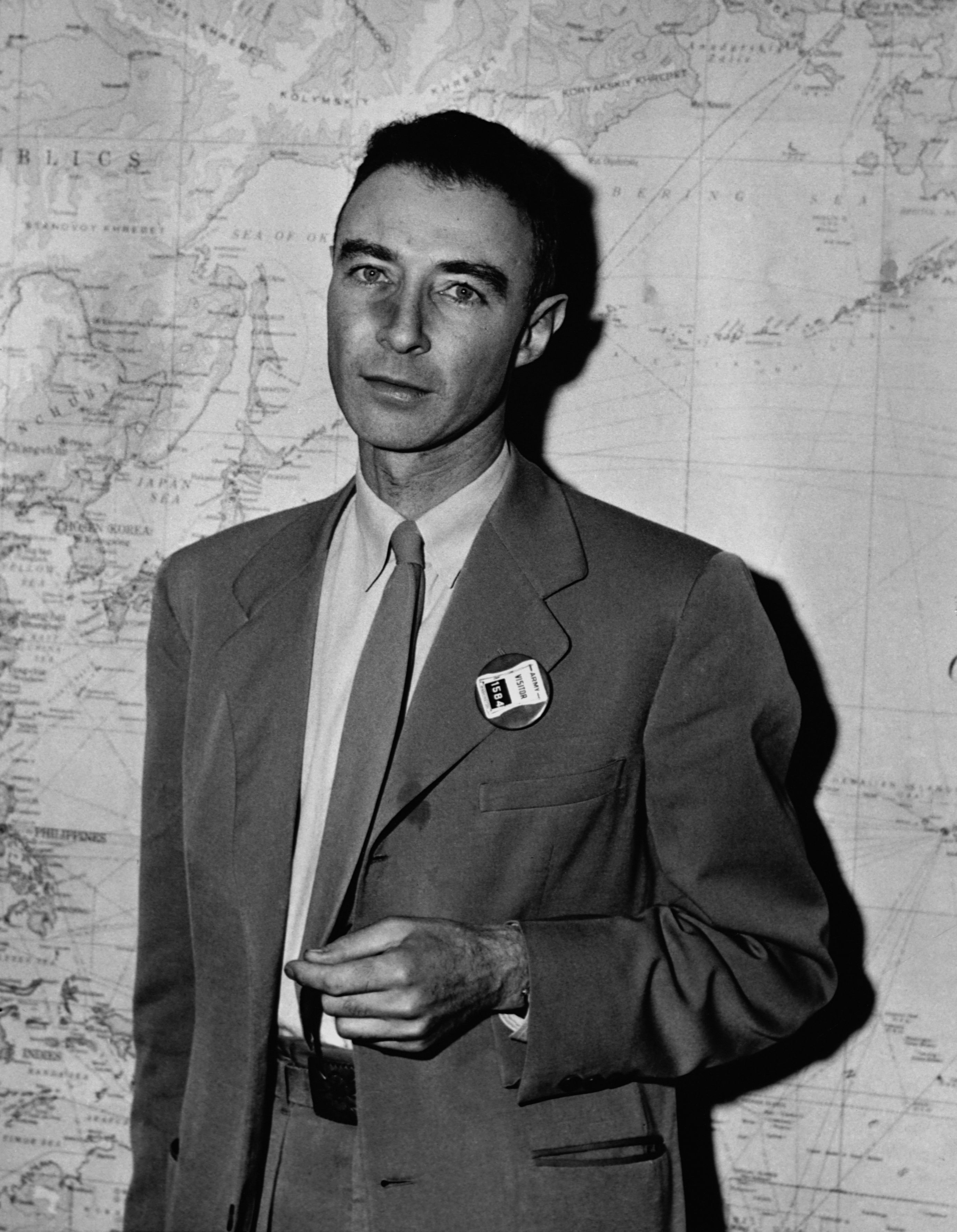 Oppenheimer True Story - What Happened To J Robert Oppenheimer?