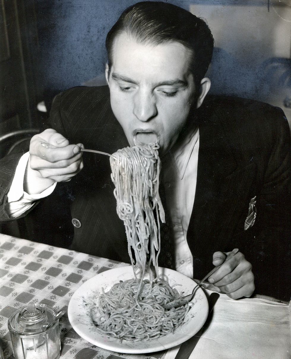 Weegee, mafia, food photography, spagnetti